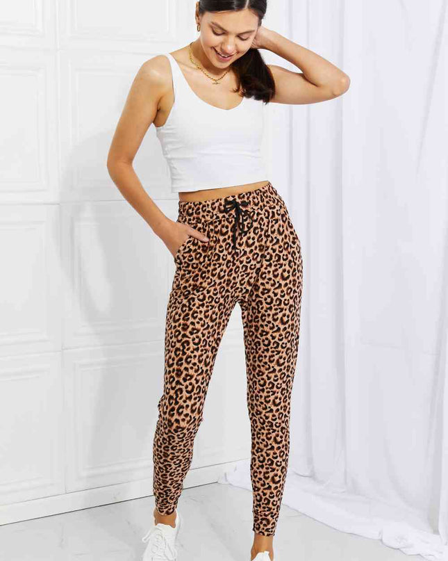 Leggings Depot Full Size Spotted Downtown Leopard Print Joggers