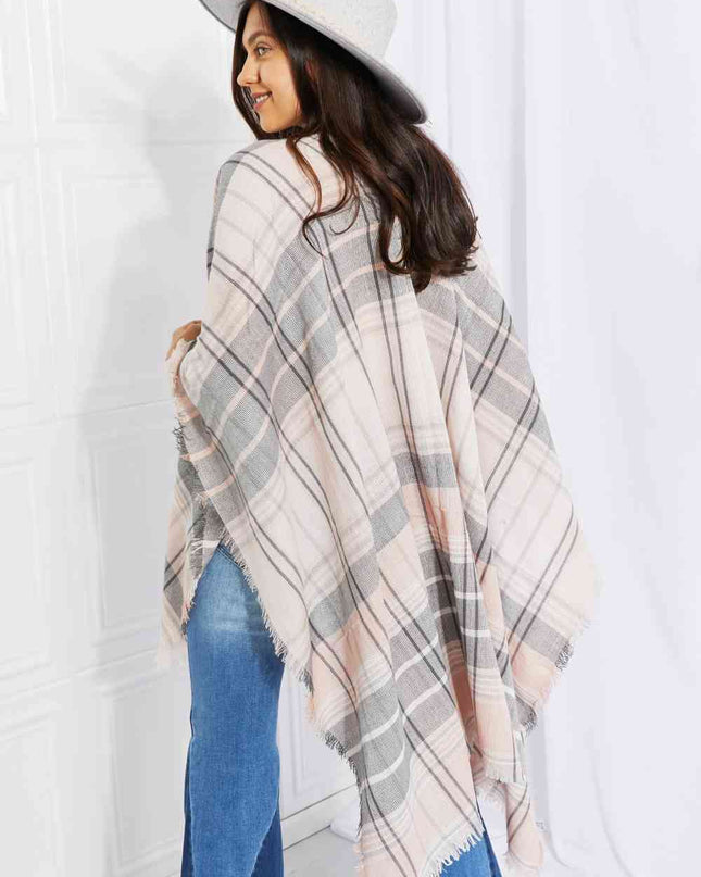 Leto Punch of Plaid Lightweight Poncho